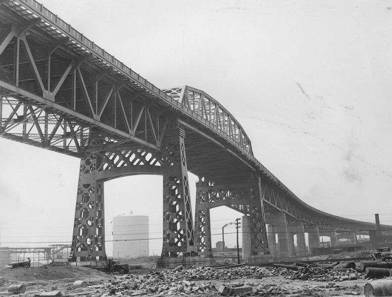 File:Kosciuszko-bridge.jpg